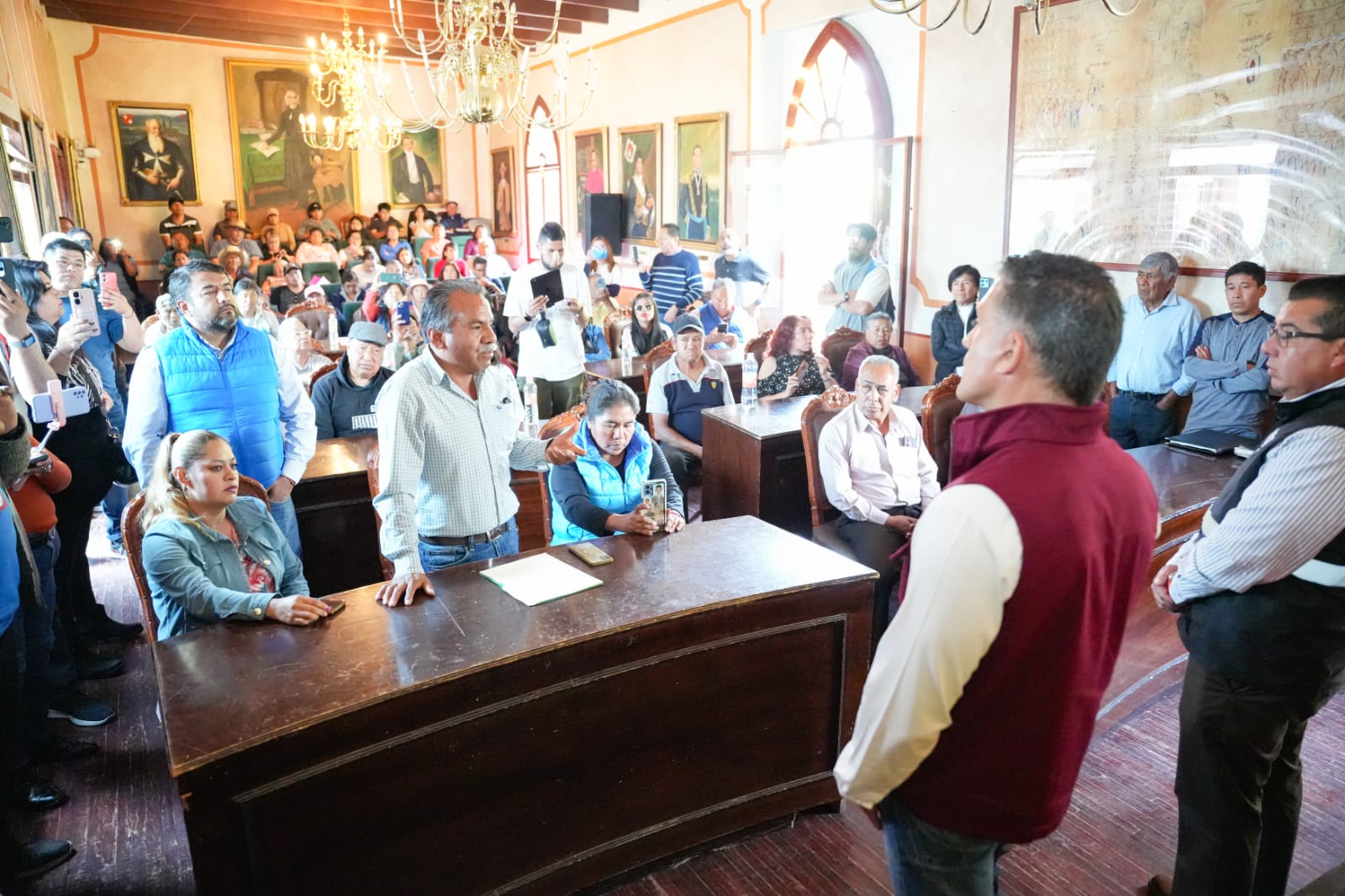 Alcalde Alfonso Sánchez García atiende a vecinas y vecinos de la comunidad de Acuitlapilco